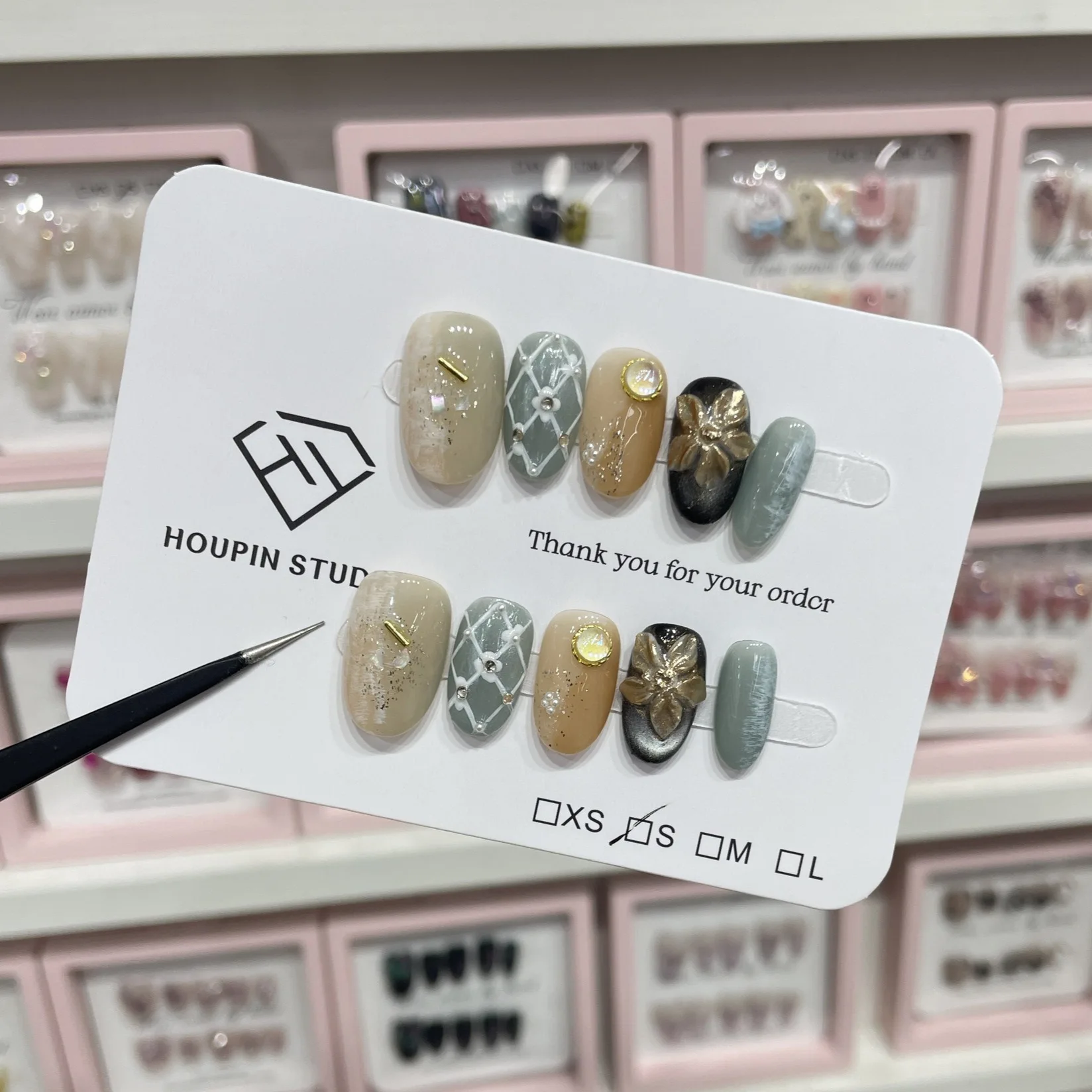 10 قطعة الصحافة اليدوية على الأظافر ميلارد العنبر القط العين ثلاثية الأبعاد نحت الزهور وهمية مسمار نصائح يمكن ارتداؤها Ins قصيرة نعش الأظافر كاذبة