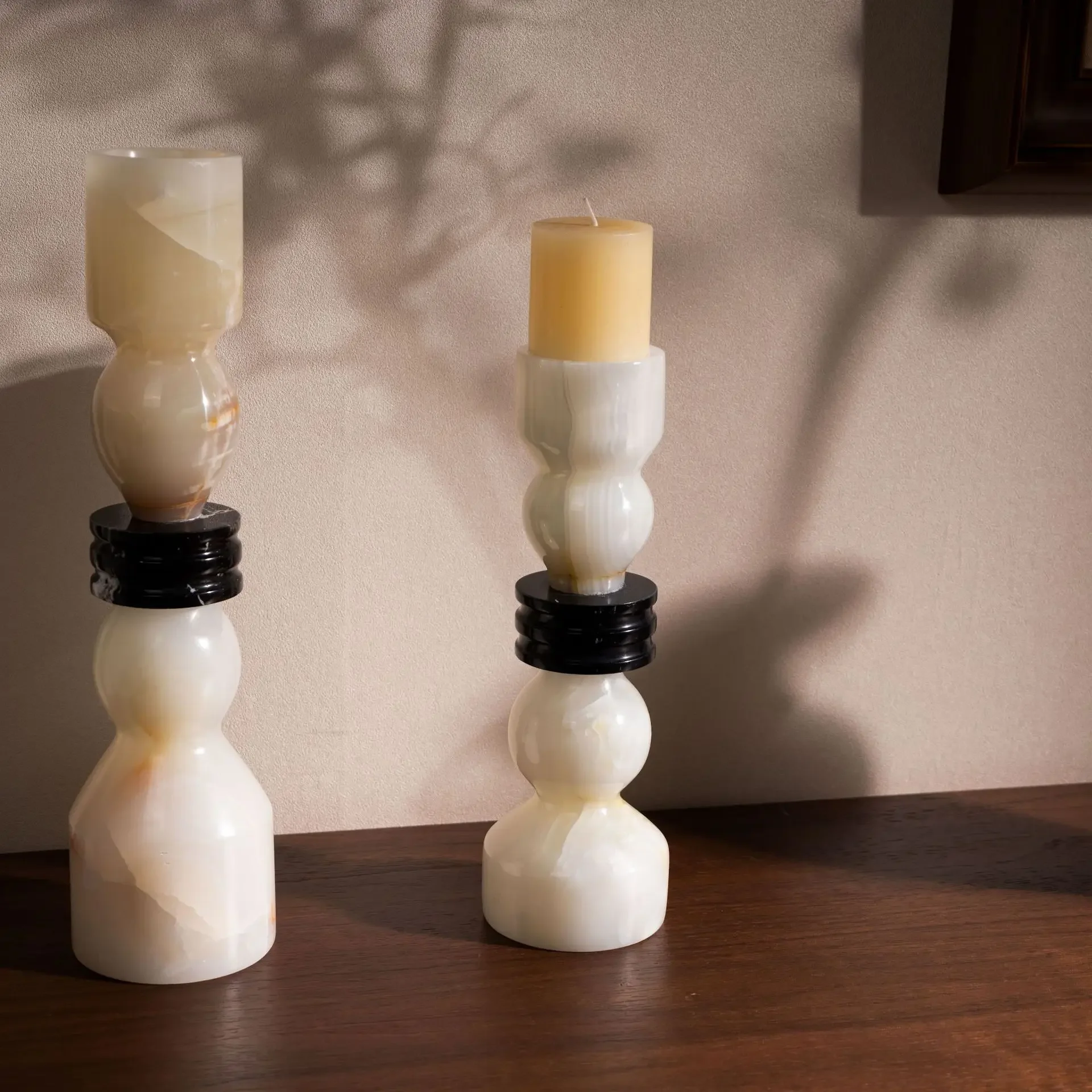 French retro natural white art candlestick European light luxury entrance dining table decoration ornament