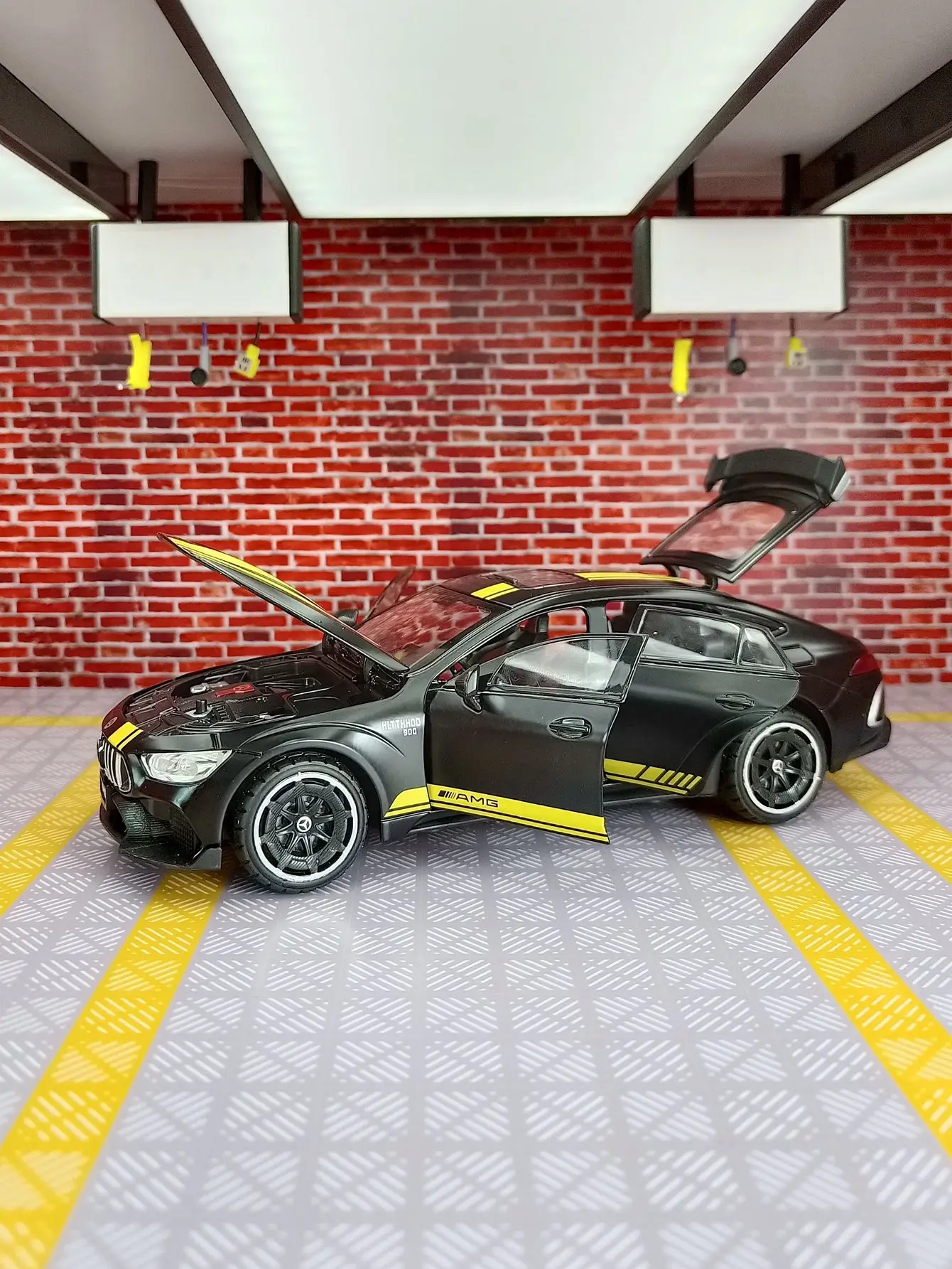 1:24 GT63 supercar alloy car model car children's acousto-optic pull back toy car gifts  fine workmanship, and good quality