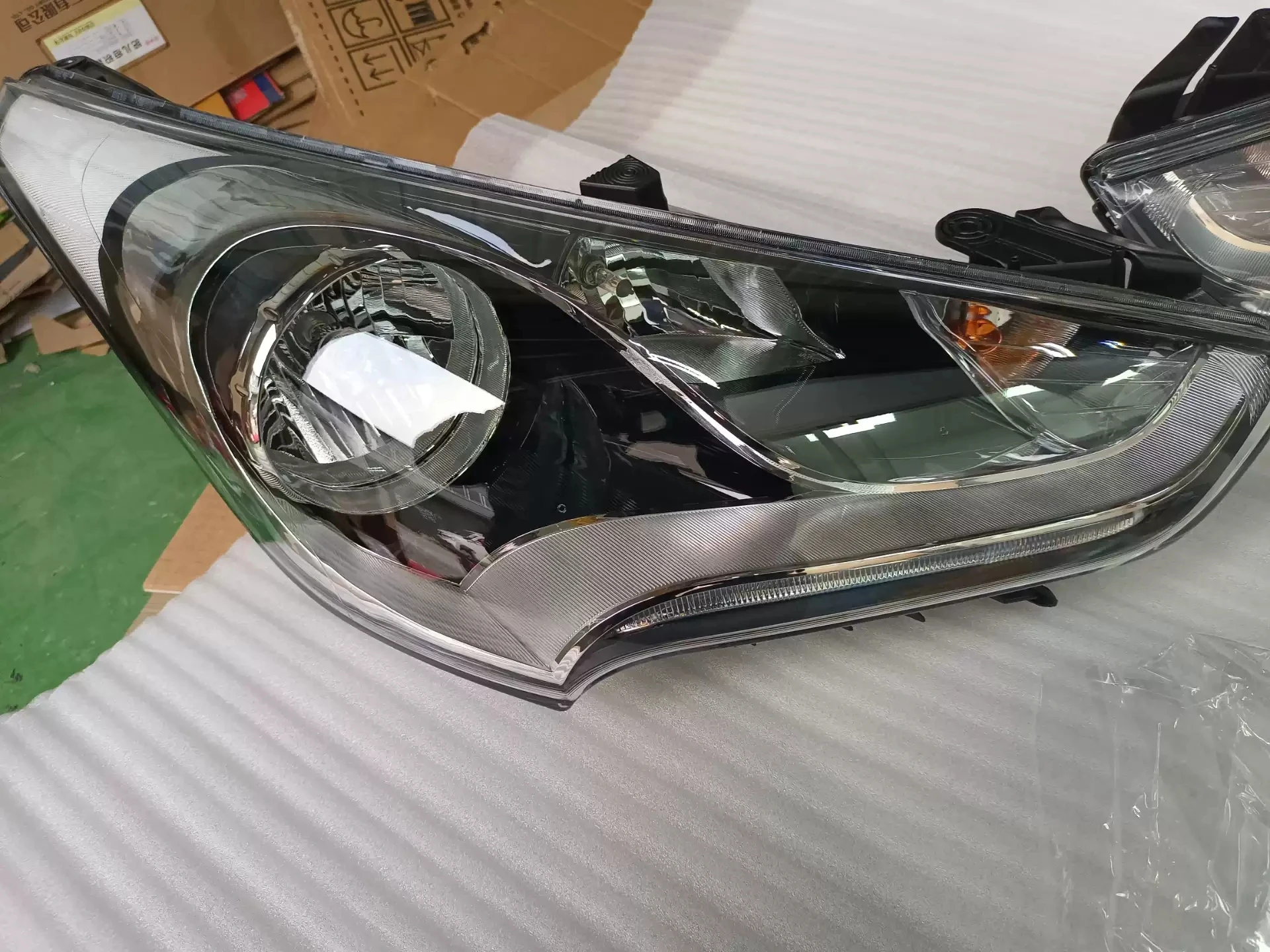 Car Headlight Assembly For Hyundai Veloster DRL daytime running light turn signal