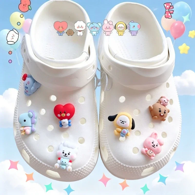 Breloques de chaussures BT21 mignonnes et tendance, décorations de chaussures 3D DIY kawaii, accessoires amovibles, support des fans, marchandises d'anime en gros