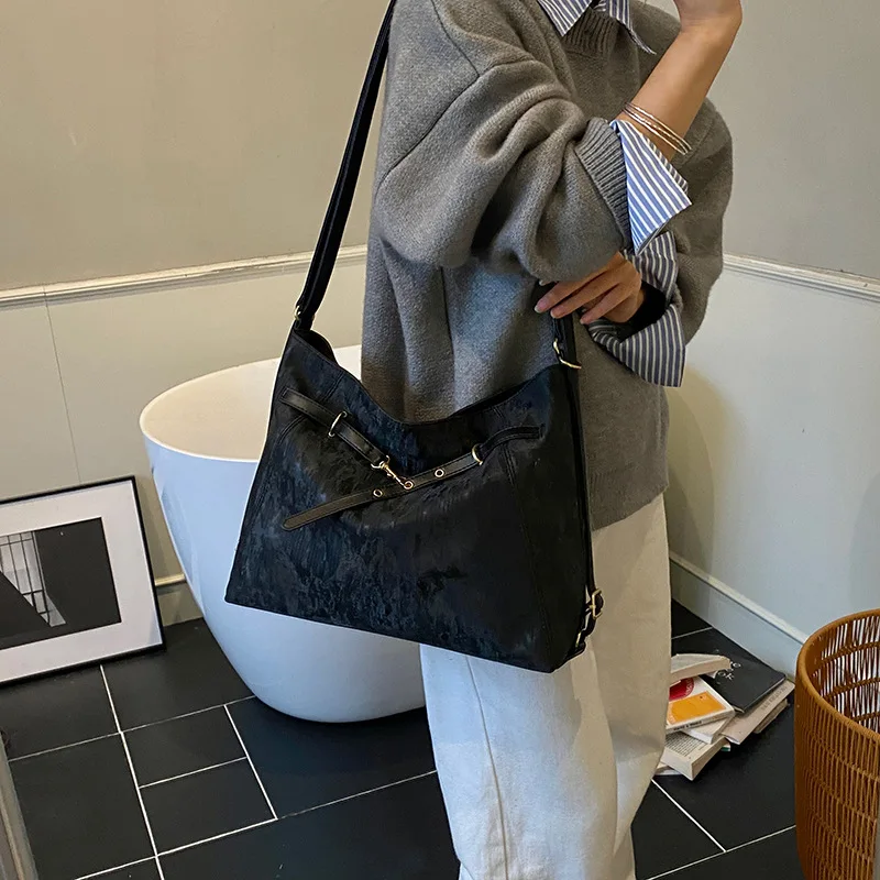 

2025 Vintage Women's Tote Bag, Genuine Leather Large Capacity Multi-way Shoulder Crossbody Purse Retro Chic Work Bag for Office