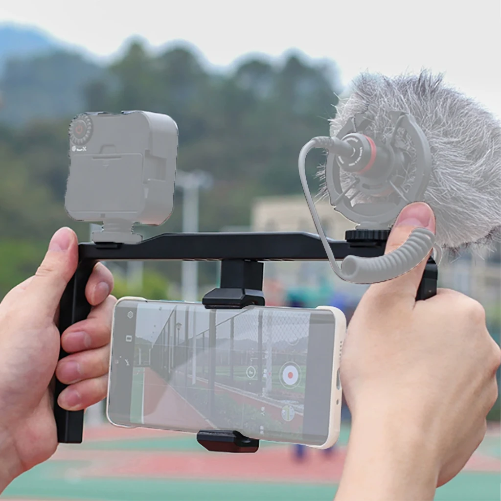 

Universal Smartphone Metal Cage Video Rig with Dual Handles Cold Shoe Mount Adapter Vlogging Live Broadcast Mobile Phone Bracket