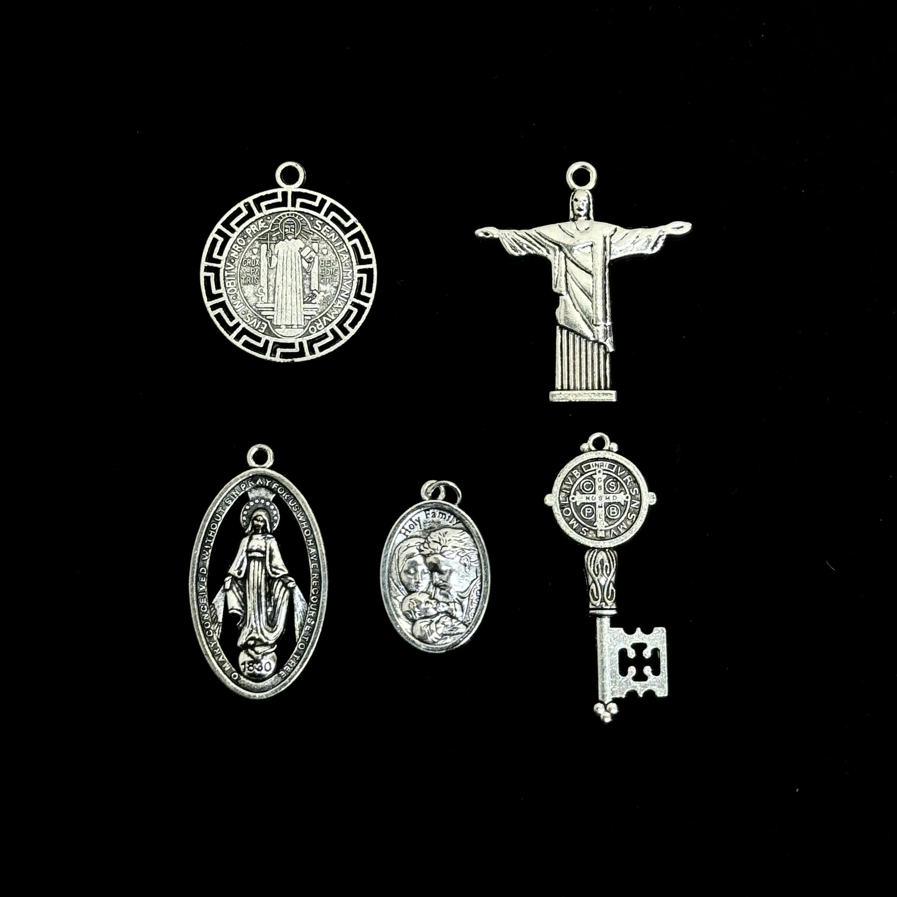 10Pcs Vintage Die-cast Catholic Saint Medal Pendants Zinc Alloy for DIY Necklace Keychain Charms