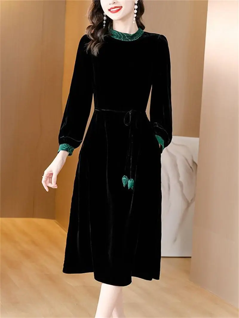 

Autumn And Winter Clothing Vintage Style Elegant Cloud Pattern Spliced Contrast Color Long Sleeve Velvet Dress For Lady Z2526