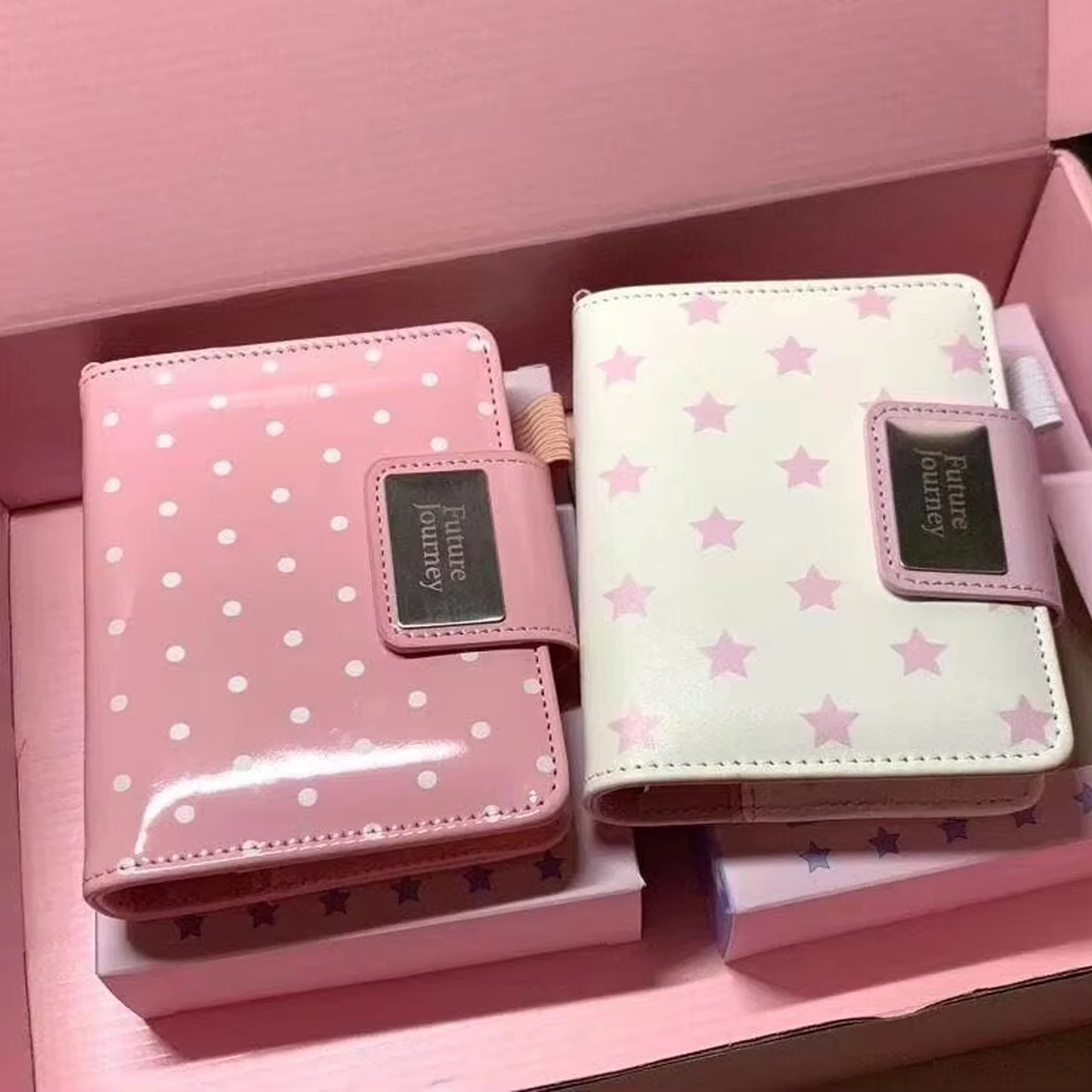 Japanese Diary Shell M5 Magnetic Buckle Glossy Leather Hand Ledger Passport Slot Coin Bag Multifunctional Hand Ledge Loose-leaf