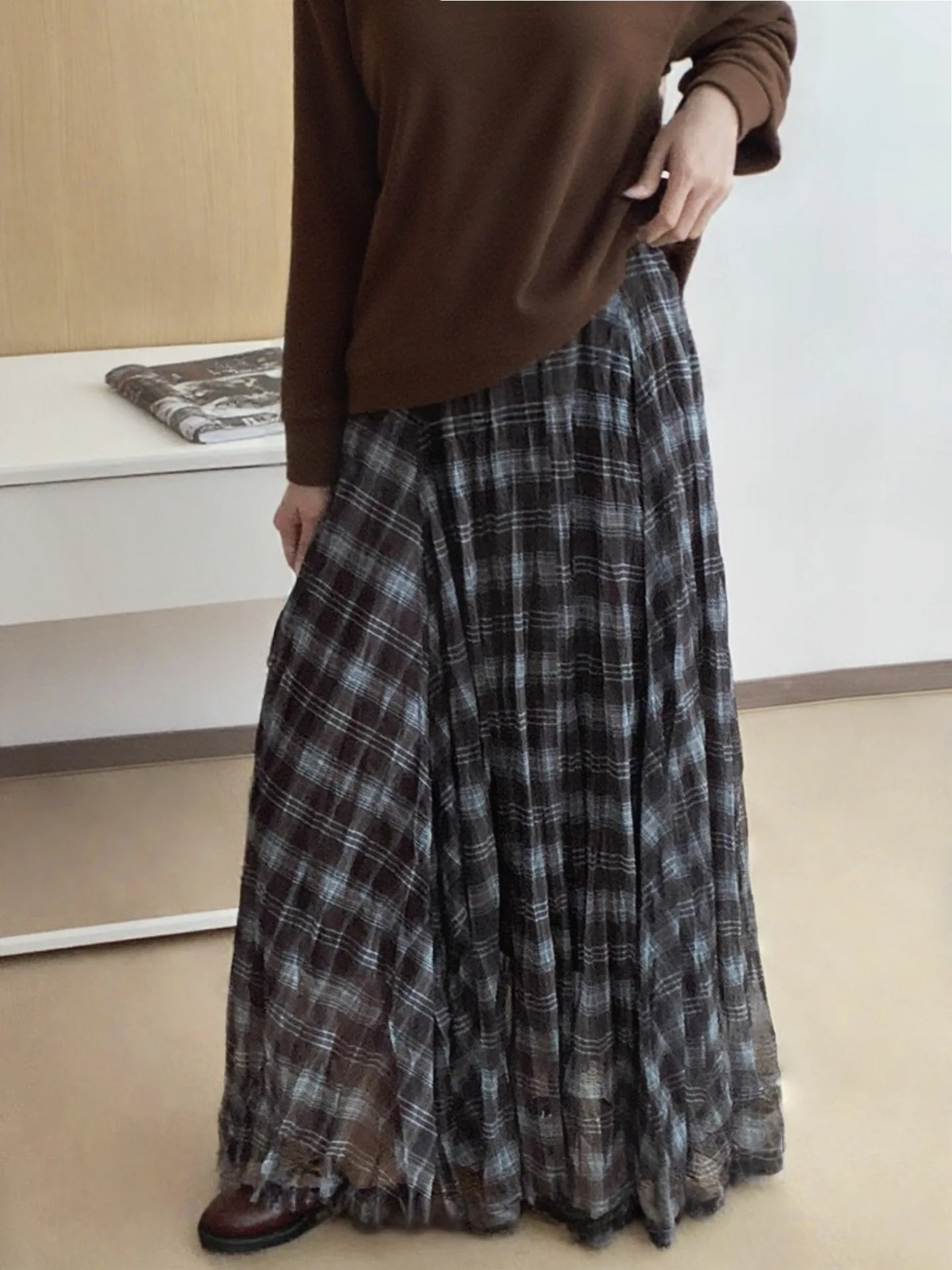 Autumn women's mesh plaid mid skirt color blocked high waisted new pleated loose umbrella skirt A-line luxurious half skirt 2026