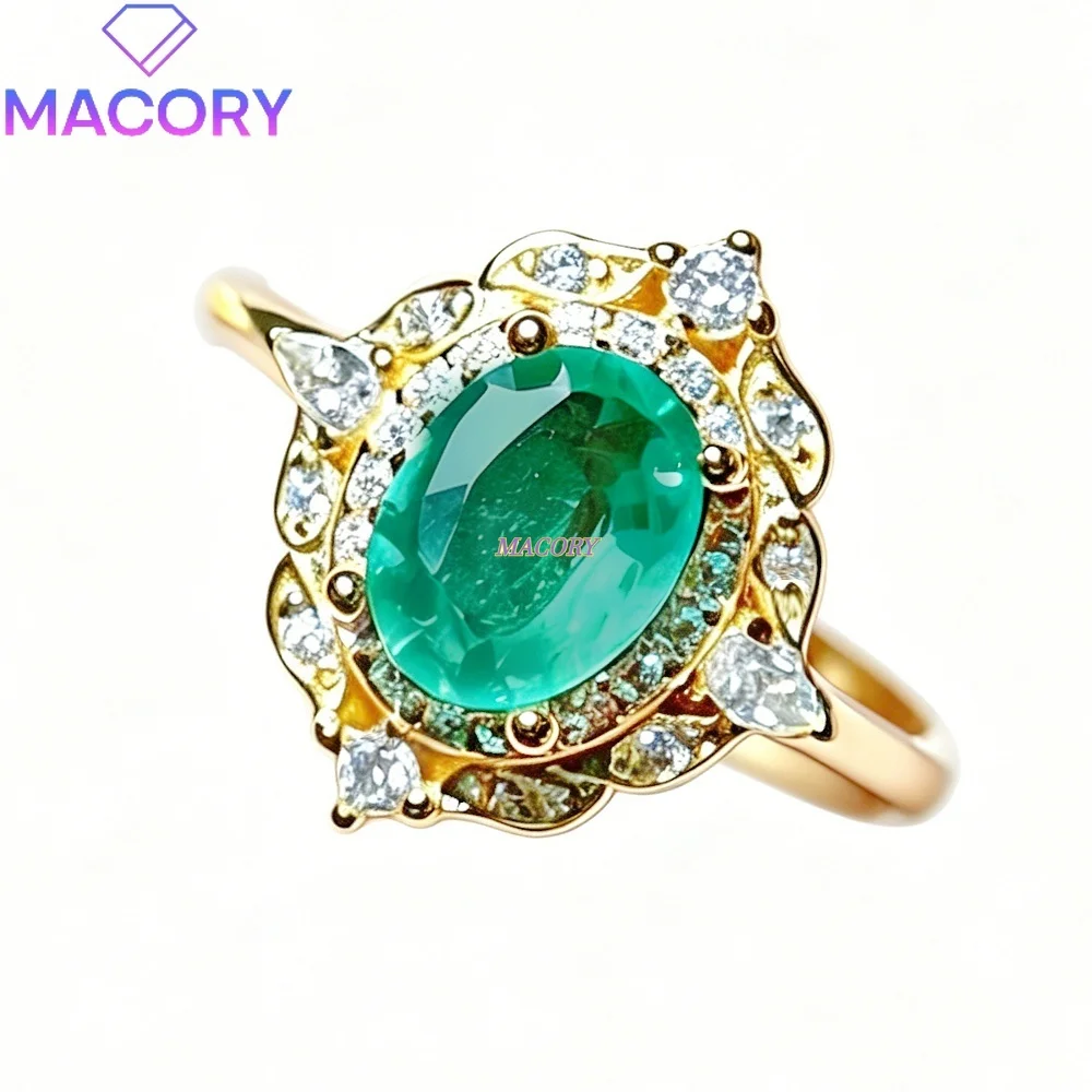 Colombian emerald ring finely set in 925 sterling silver simple design low-key vintage style eye-catching at parties