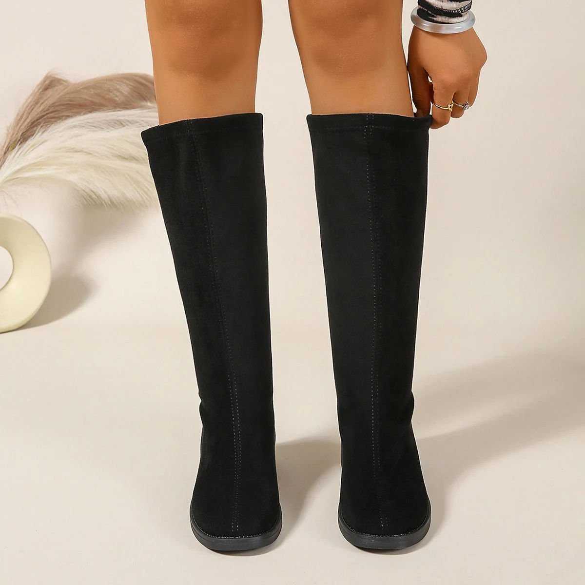 Winter Round Toe Sexy and Comfortable Suede Low Heeled Boots, Fashionable New Style, Elegant Fashion Show Knight Boots for Women image 2