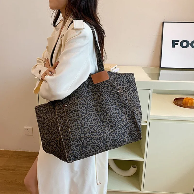 Bolsa tote com estampa de leopardo, bolsa de ombro de lona vintage, bolsa fashion de grande capacidade para compras de trabalho escolar