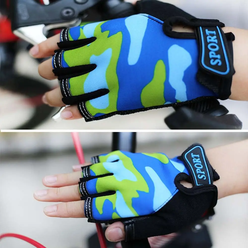 New Children Sports Gloves Half Finger Kids Riding Cycling Running Gloves Boys Girls Outdoor Camouflage Sports Gloves