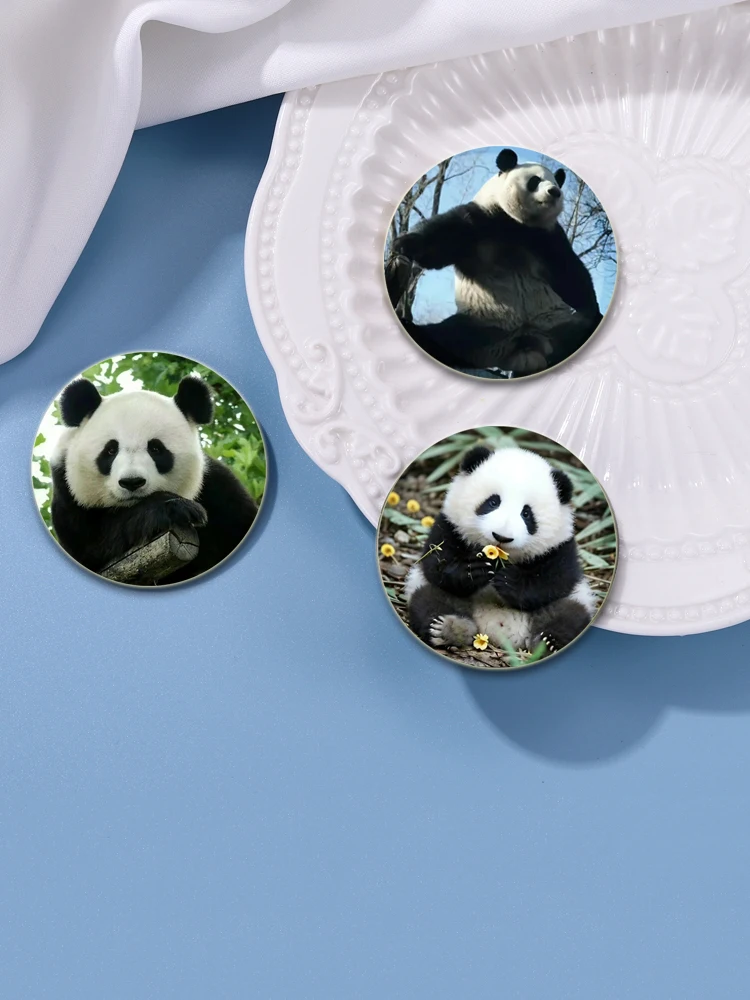 32/44/58mm Cute Pandas XiangXiang FuBao NuanNuan Round Brooch Cartoon Badge for Backpack Hat Jewelry Accessories Gifts