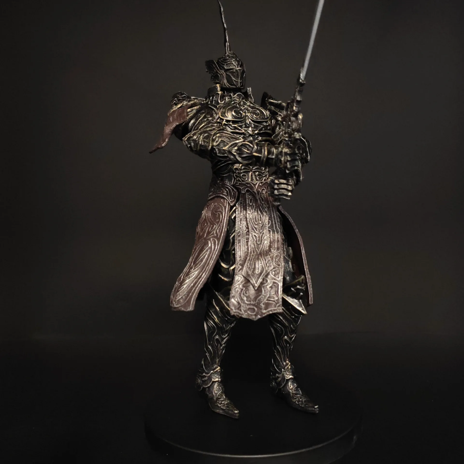 Dark Souls Dragon Slayer Ornstein Anime Actionfigur Kriegsspiel-Miniatur Sammlerstück Desktop-Ornament für Spielefans Großhandel – Detail 20