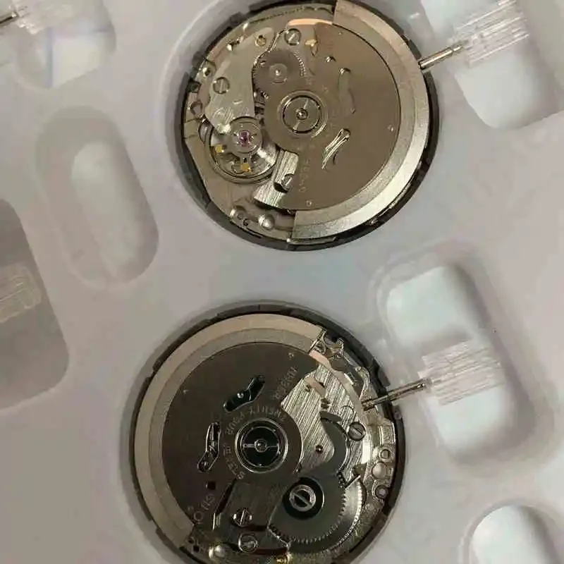Nuovi accessori per il movimento dell'orologio meccanico giapponese NH35A Parti originali per lavoro completamente automatico a tre lancette per l'orologiaio