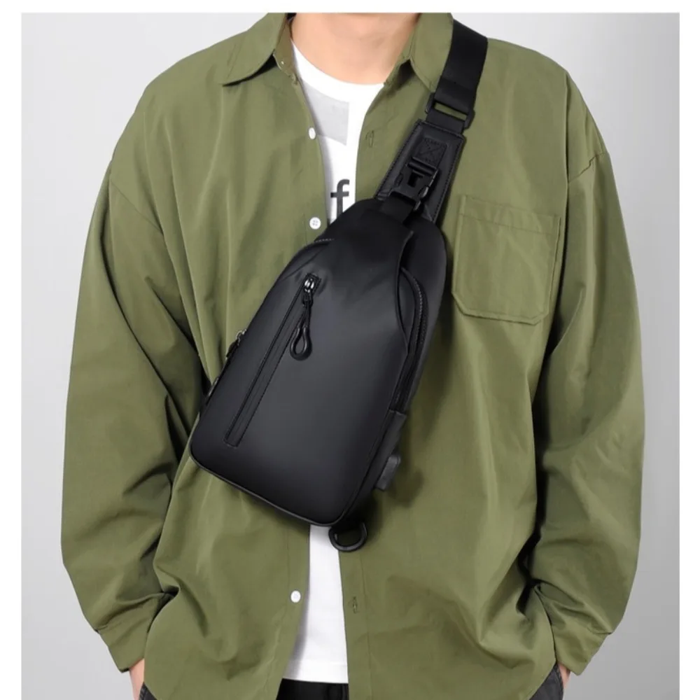 

PU leather men's chest bag, simple waterproof business single-shoulder bag, lock travel anti-theft crossbody backpack