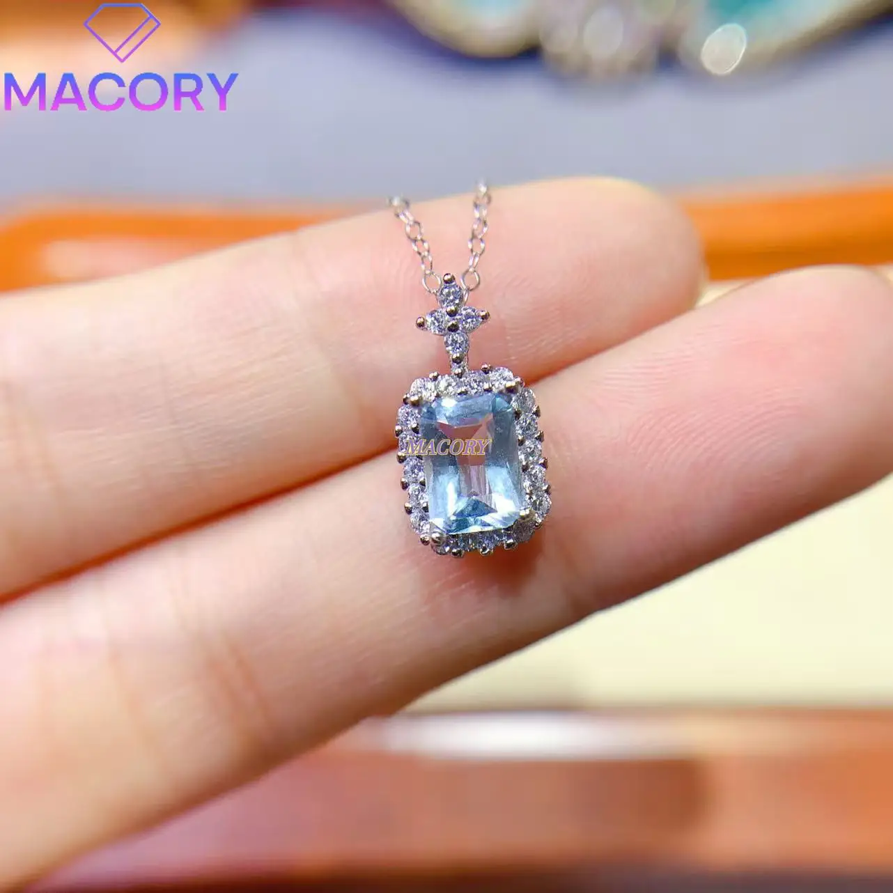 

New Natural Aquamarine Pendant for Women, 925 Sterling Silver, Exquisitely Inlaid, Fashionable and Youthful Jewelry