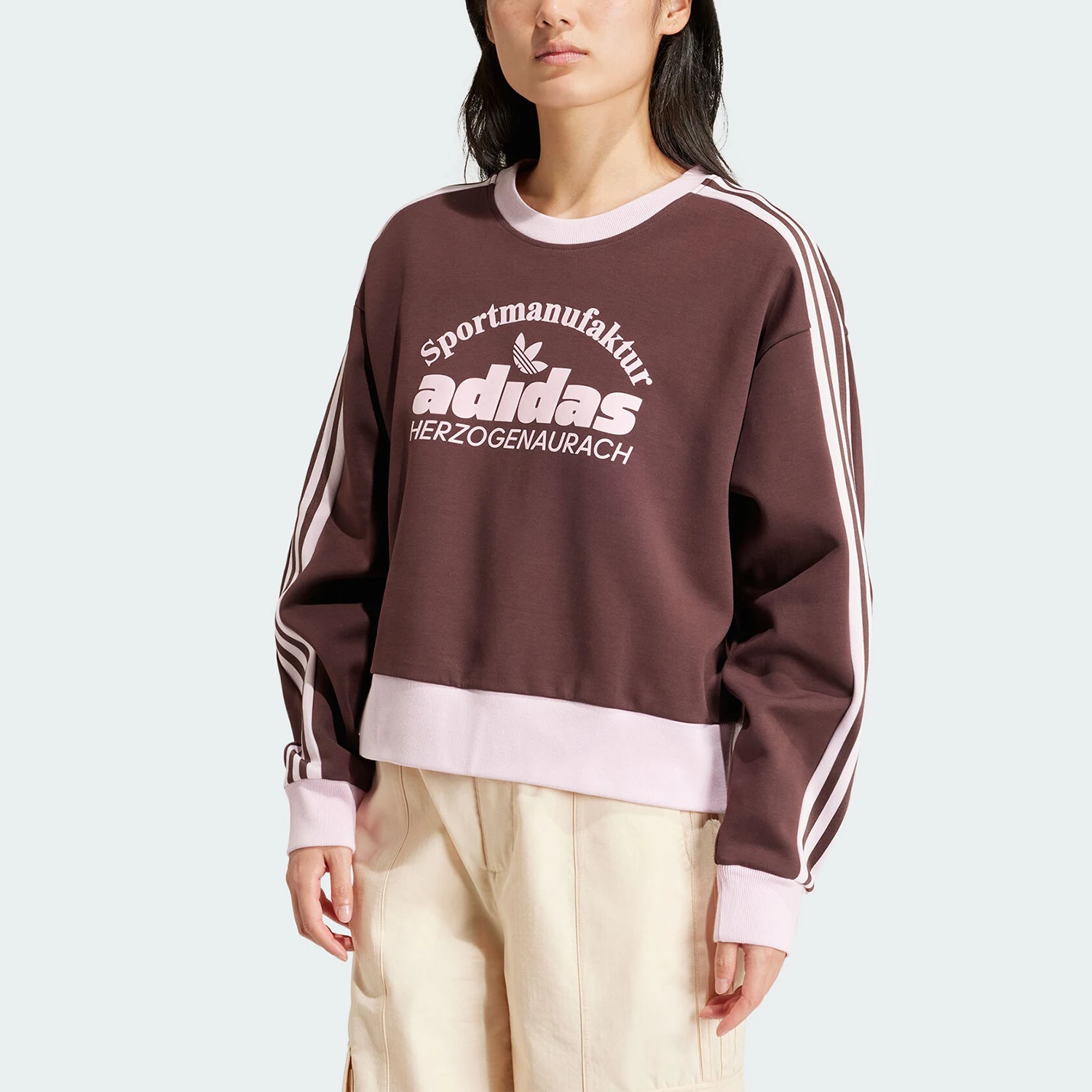 

Adidas genuine Trefoil Women's Oversized Round Neck Pullover Sweatshirt IR6098