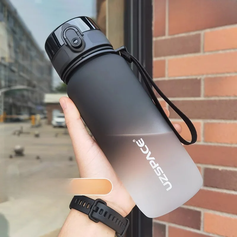 grande-capacite-fitn-sport-bouteille-d'eau-hommes-anti-chute-tasse-d'eau-haute-valeur-esthetique-ete-pot-d'eau-etudiant-bagage-a-main