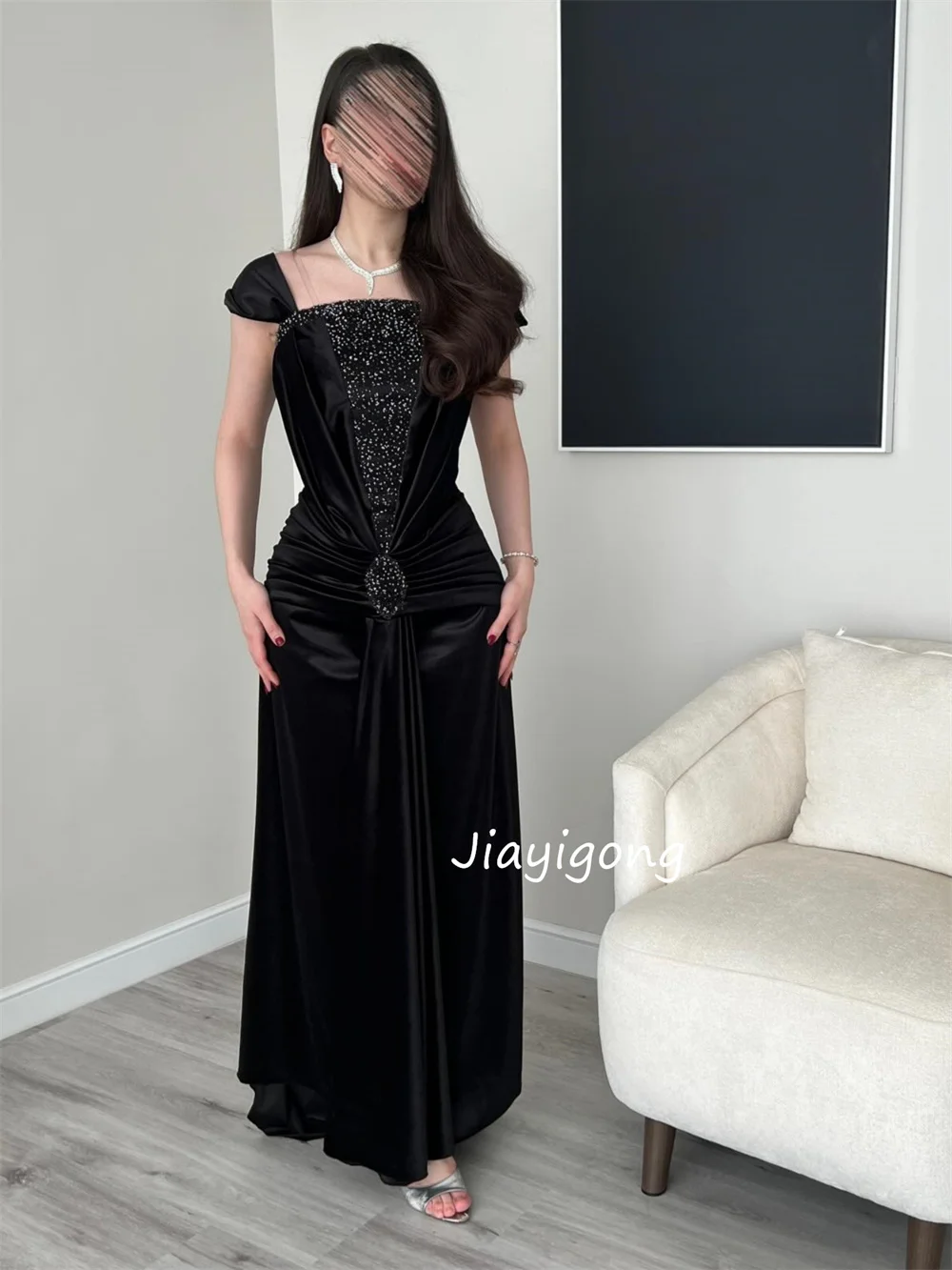 Abiti da sera lunghi personalizzati di alta qualità Charmeuse con pieghe e paillettes A-line con scollo quadrato di lusso 2025 in stile cinese