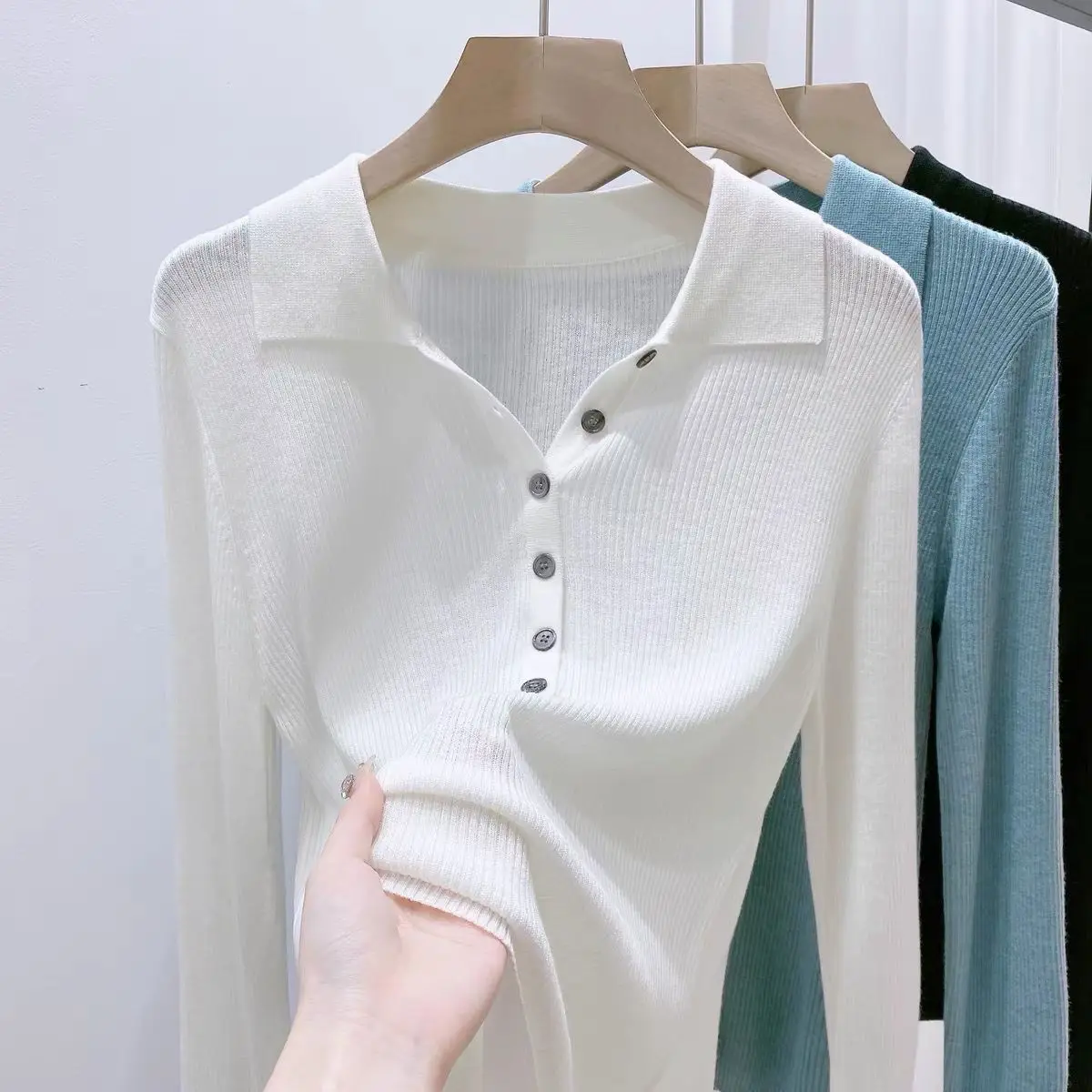 Autumn New Simplicity Solid Color Turn-down Collar Long Sleeve Pullovers Female Fashion Buttons Knitting Elasticity Sweater Tops