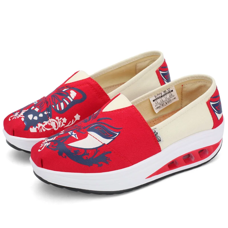 2023 New Womens Loafers Fashion Ethnic Style Casual Shoes Hand-Painted Classic Canvas Shoes Convenient Slip on Walking Sneakers