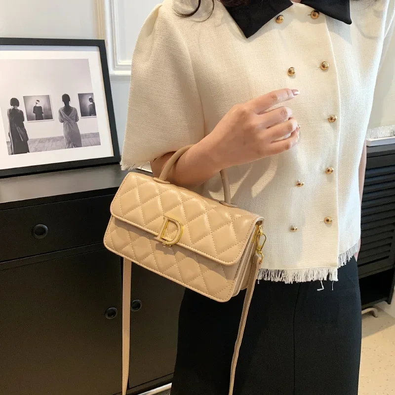 

Luxury Niche Design Bag Women New Personality Leisure Retro All-in-one Portable Small Square Bag Senior Crossbody Bag