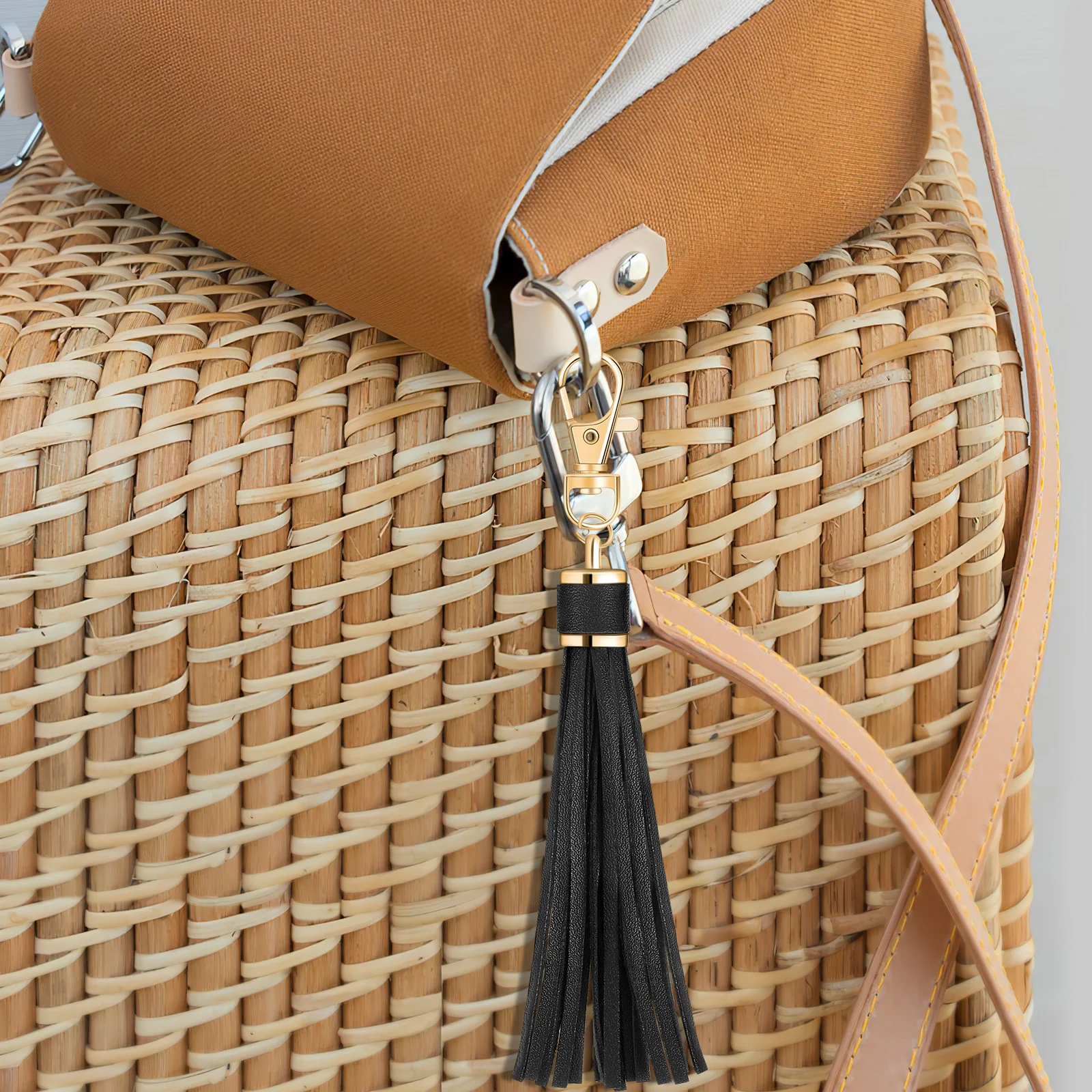 

10Pcs Tassel Keychain Black Red DIY Jewelry Bag Charm Pendant Accessories For Backpack Car Decoration