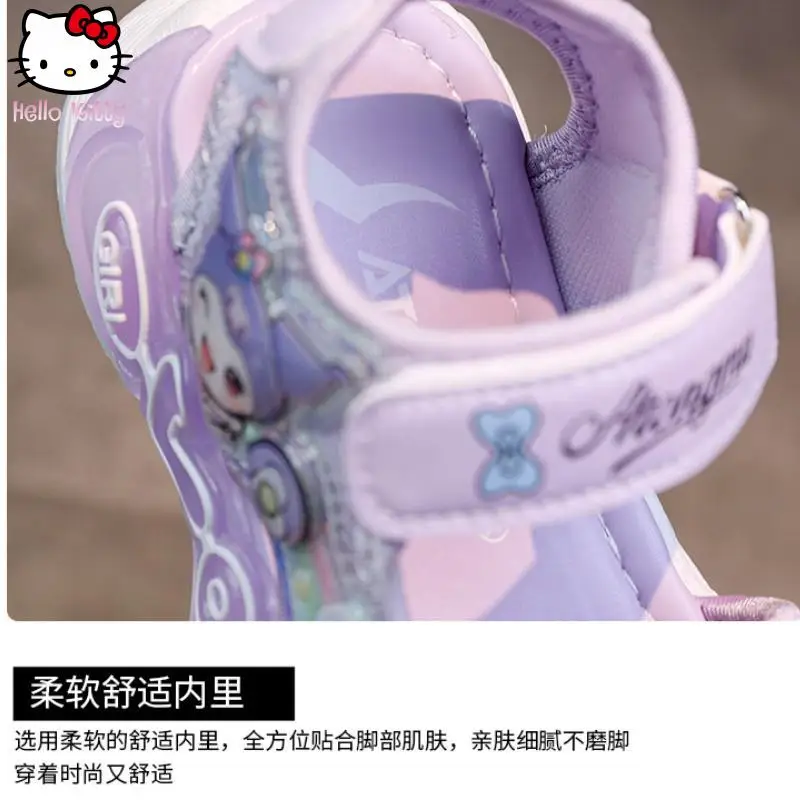 

Kuromi kawaii new summer illuminated child sandals Sanrio animal cartoon princess sandals girls soft soled comfort beach shoes