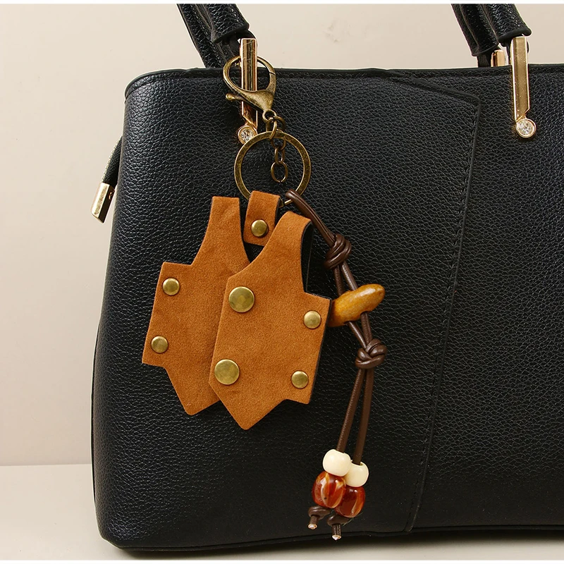 

Брелок-жилетка из искусственной замши в богемном стиле, с бусинами, креативный шарм для сумки, кольцо для ключей от машины, ретро-аксессуар для повседневного использования