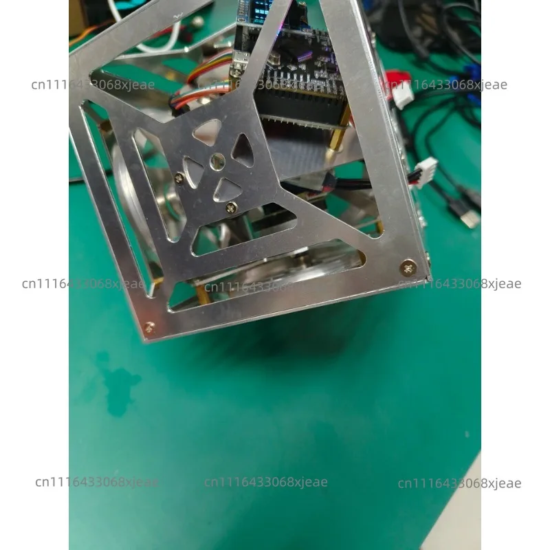 Self-balancing cube, flip in any direction, single-point and one-side flip cube momentum inertia wheel, cube balance wheel