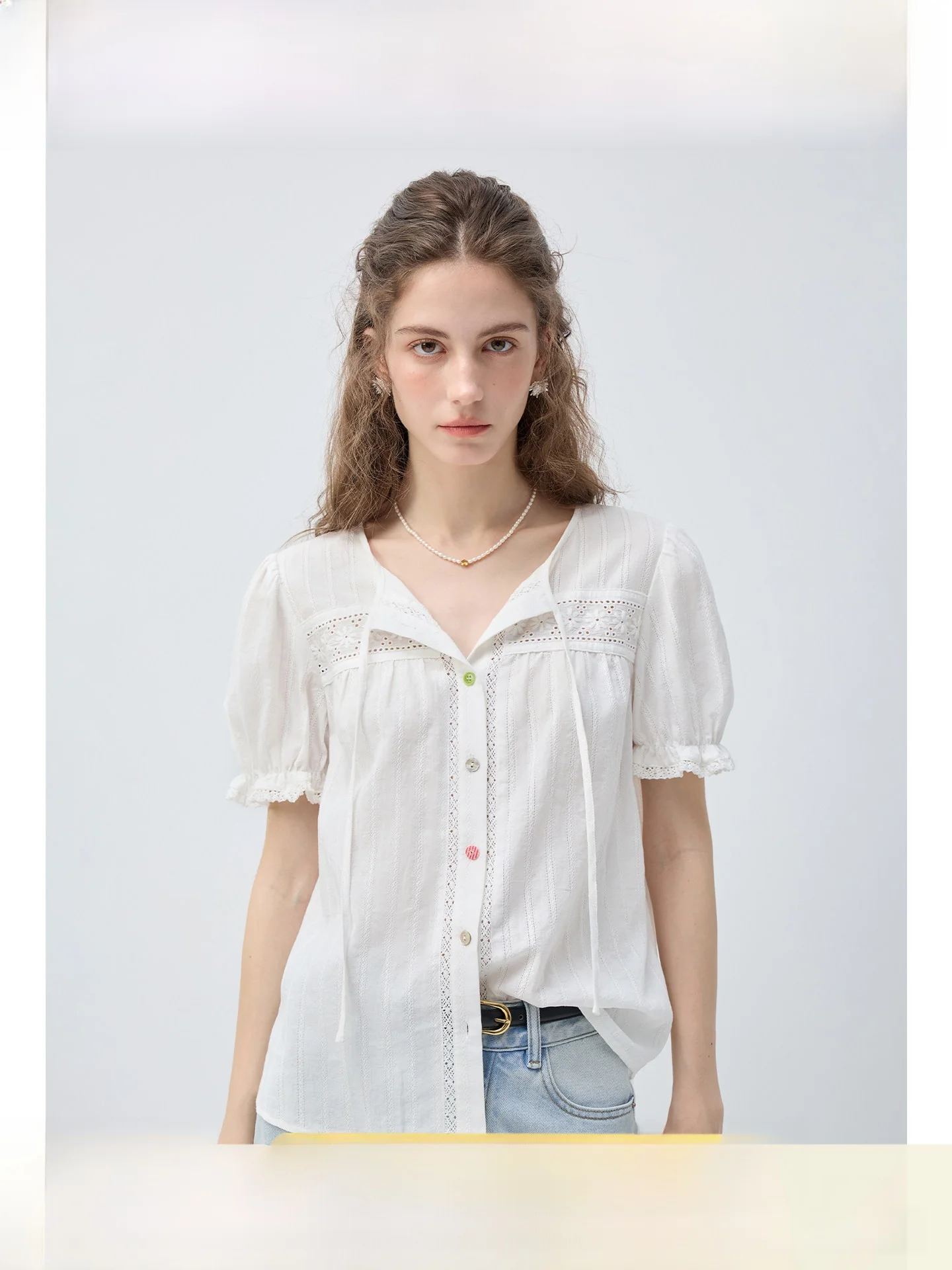

White Lace Hollow out Shirt for plus Size Women Summer Slimming Top Korean Style Commute Fashion Breathable Short Sleeve V-Neck