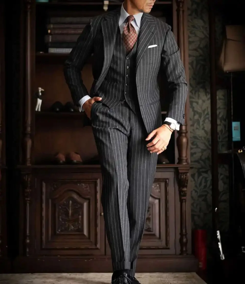 

Customized Grey Stripe Men Wedding Suits Single Breasted 3pcs Blazer Vest Pants Formal Party Business Office Host Suit for Men