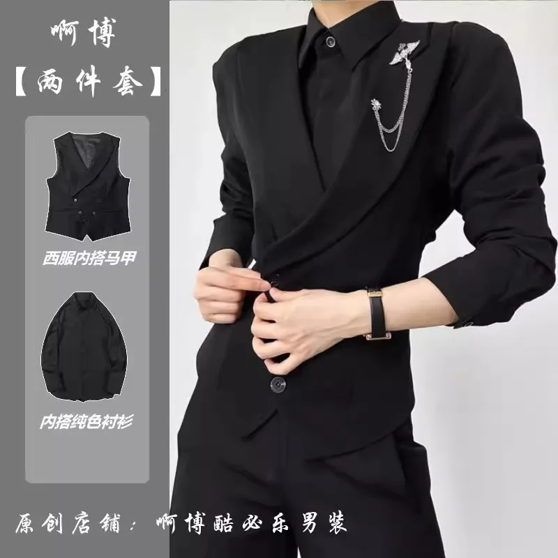 Black vest without brooch + black shirt