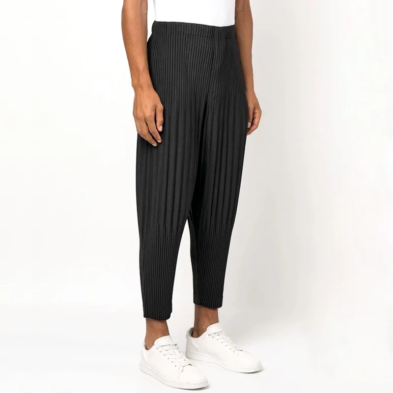 ISSEY 2026 New Arrival Japanese Miyake Style Pleated Pants Loose Casual Harem Pants Cropped Harem Pants for Men and Women
