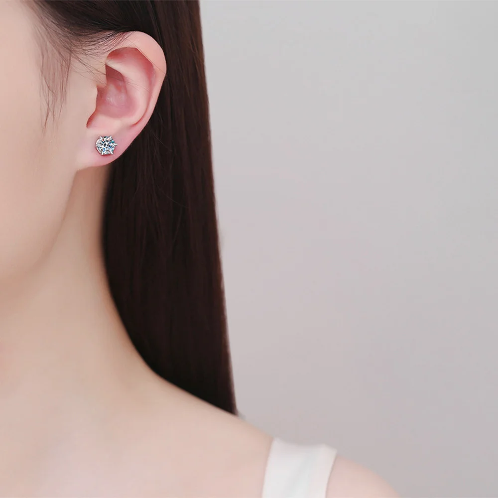 JOIAS HOME S925 Sterling Silver Hole Magnetic Classic 6-claw Ear-studs 1CT Moissanite Earrings for Women Cool Man\'s Ear Jewelry