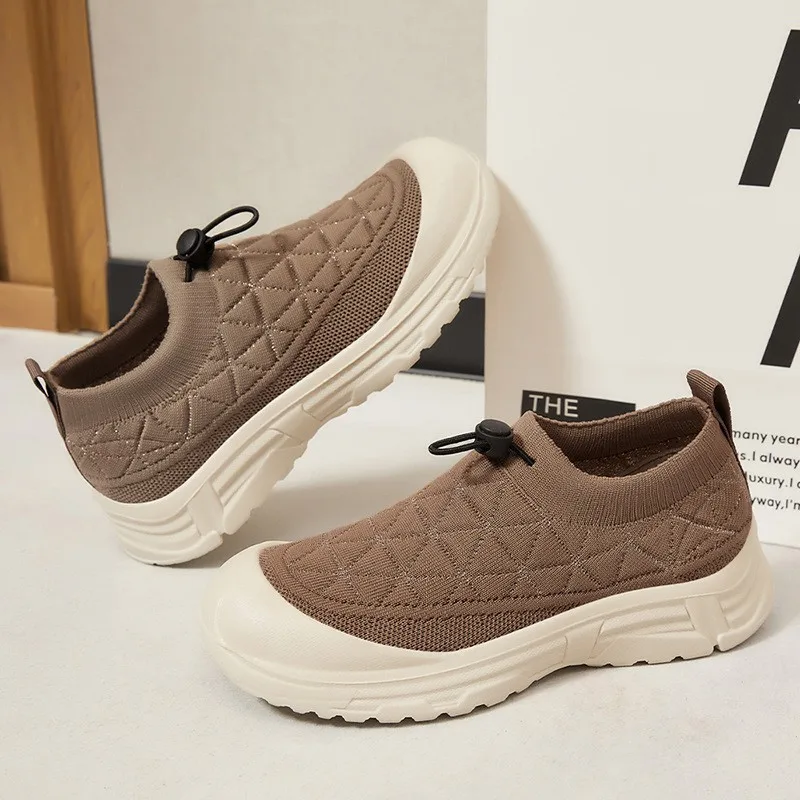 

Soft Soled Women's Mesh Shoes Are Not Tiring for The Feet. Spring New Women's Soft Soled Comfortable Outdoor Casual Shoes