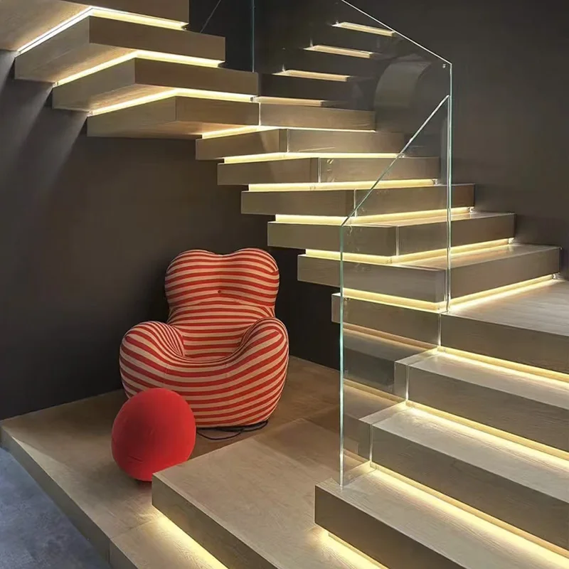 Customization Modern Indoor Stacked Solid Wood Staircase Step Design with Durable Glass Railings Made in China
