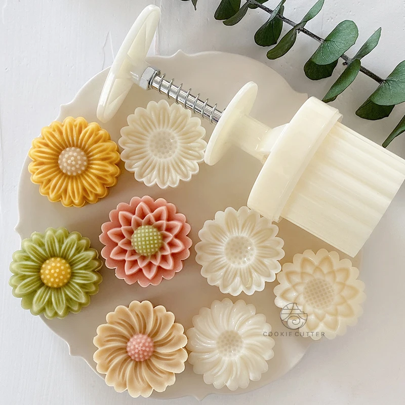 

4Pcs/Set 50g Daisy Shape Cookie Stamp Flower Mooncake Mold Spring Pastry Cake Decoration Tool Hand Pressure Home DIY Baking Mold