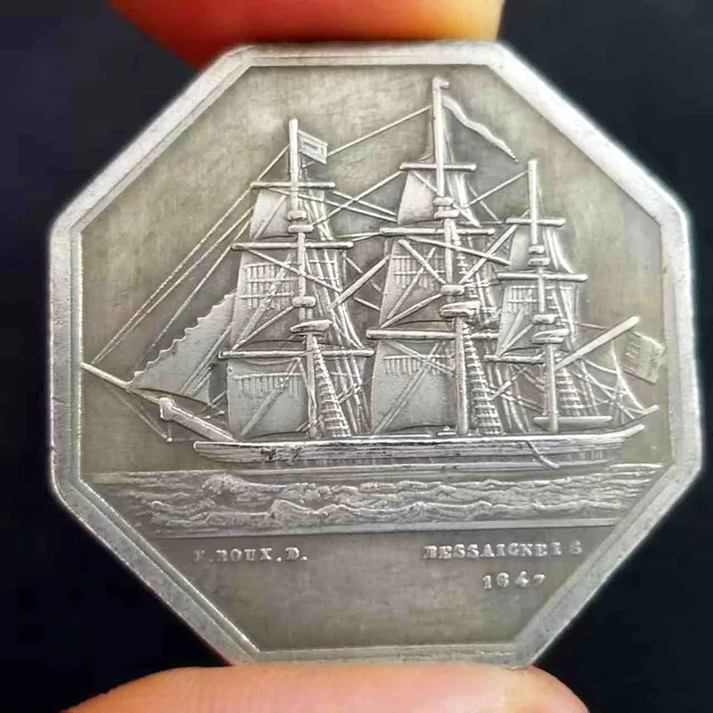 Handcrafted antique-style relief commemorative medal, octagonal shape, made of brass with silver platingT2207