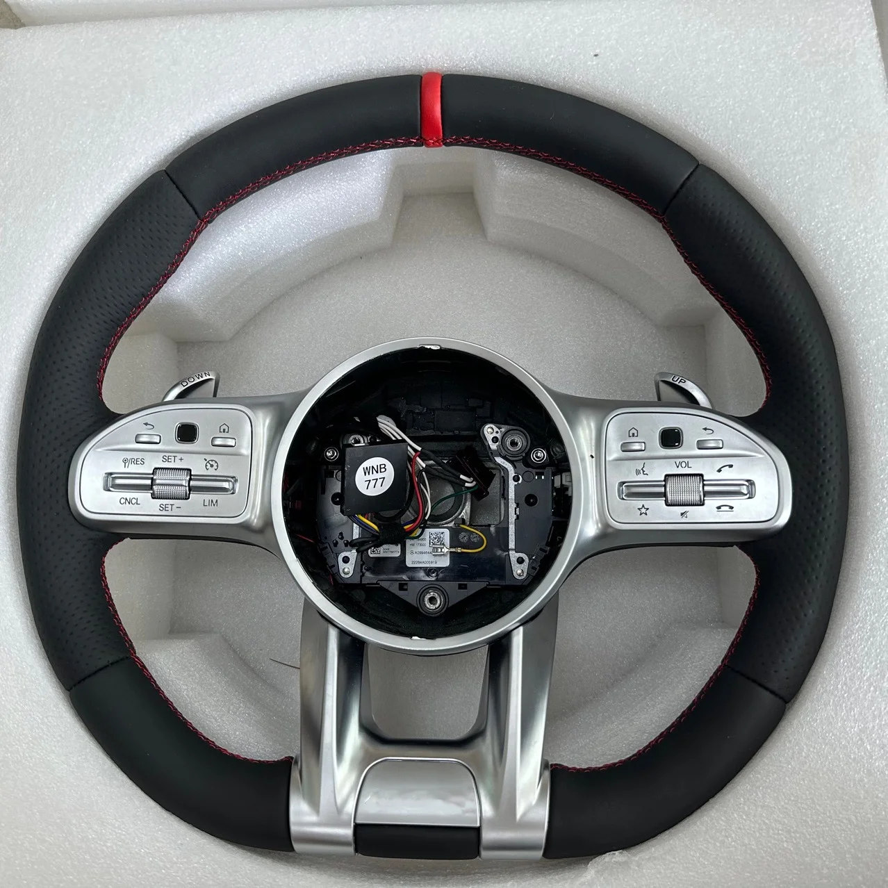 The old model is suitable for benz Benz all series C-Class E-Class S G-class modified AMG carbon fiber steering wheel assembly