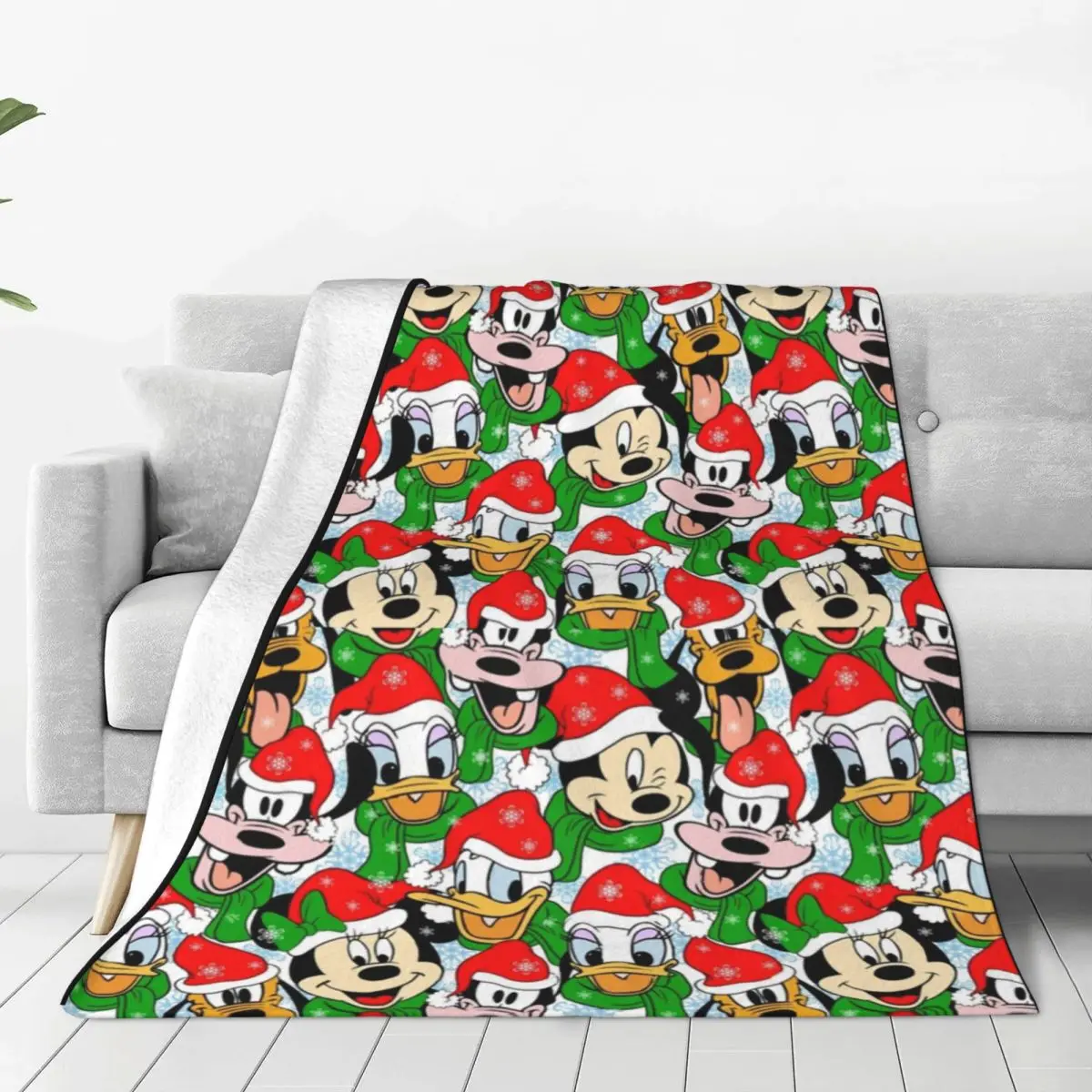 Mouse & Friends Santa Hats Super Soft Blanket Camping Plush Throw Blanket Aesthetic Couch Chair Flannel Bedspread Sofa Bed Cover