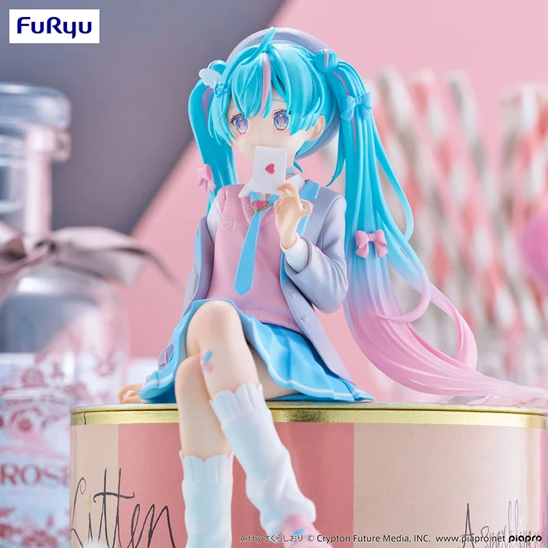 In Magazzino Originale Figuras Anime 13 cm FuRyu VOCALOID Hatsune Miku Love Suit Anime Figura Bambola Ornamenti Regali Modello Giocattolo