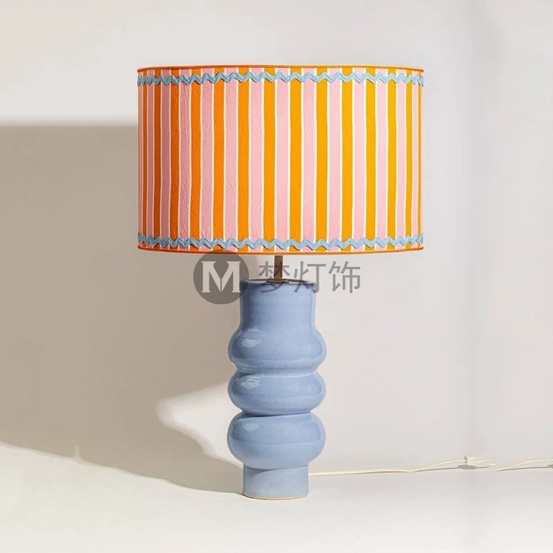 

Итальянские многоцветные персонализированные торшеры, креативный декор для проживания в семье, кабинета, прикроватные тумбочки, настольные светильники для спальни, аксессуары для дома
