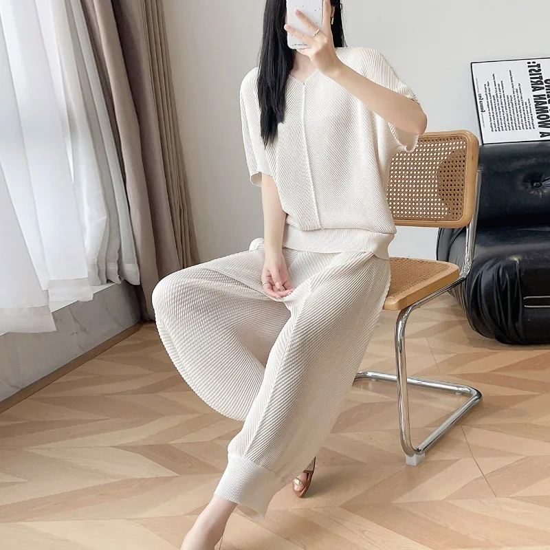 

Miyake Pleated T-Shirt 2026 Summer New Short Sleeve V-Neck Top Simple Commuter Waist Harem Pants Women's Plus Size Stretch Set