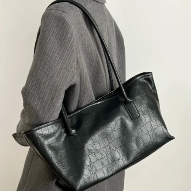 Luxury Crocodile Pattern tote Bag Minimalist Women Classic Large Capacity Leather Shoulder Bag With Storage Pouch Daily Work Bag