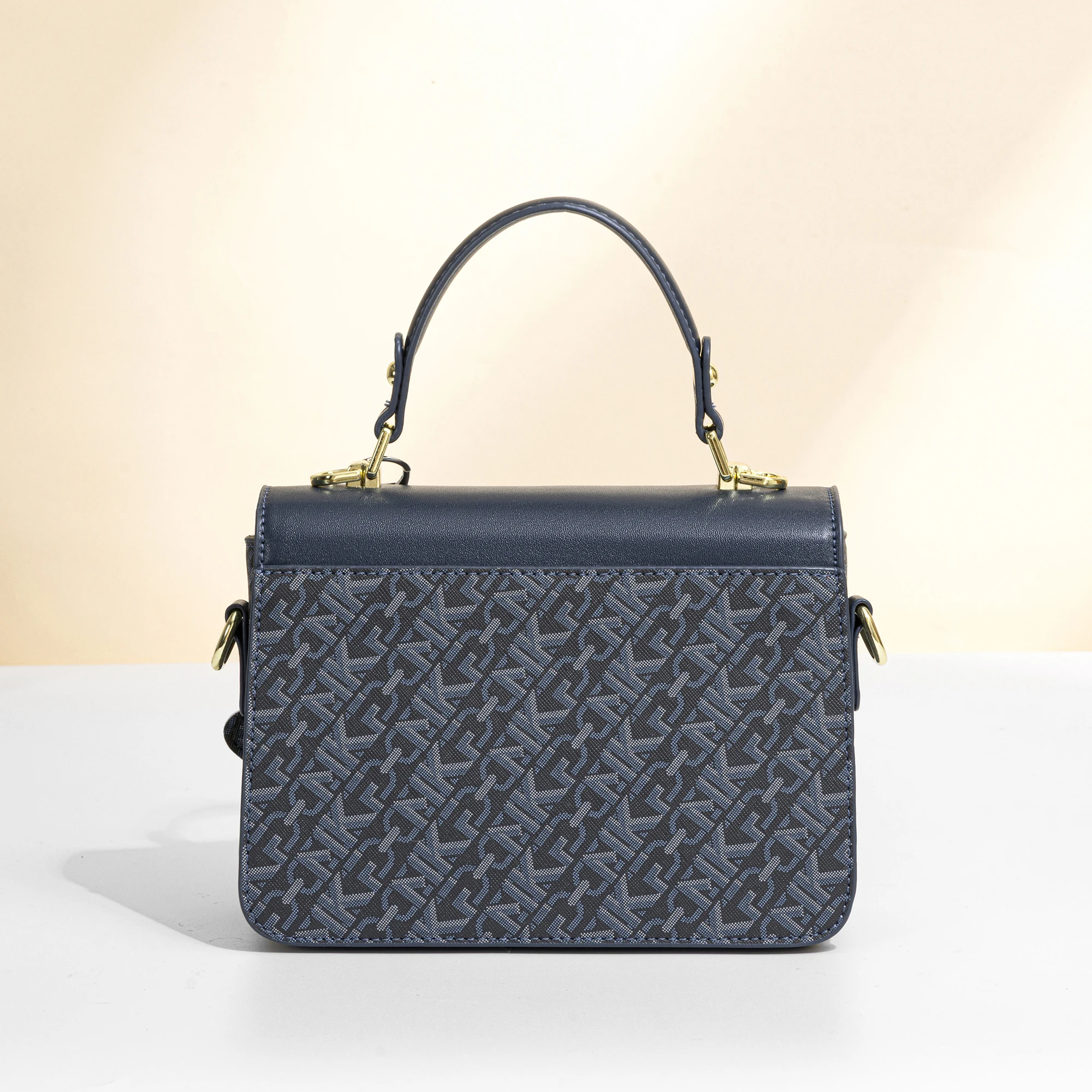 女性用ヴィンテージ花柄パッチワークレザーフラップハンドバッグ - Shoulder Bag Structured のレビューと価格