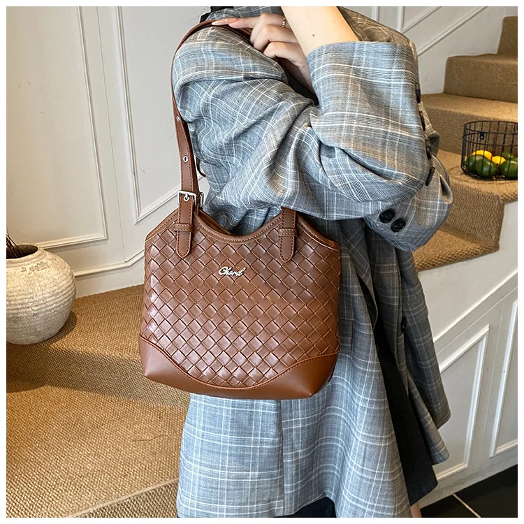 

2025 Vintage Plaid Underarm Bag for Women Minimalist Shoulder Crossbody Purse Fashionable Handbag