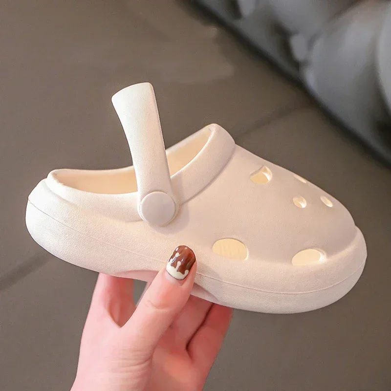 Children\'s Garden Shoes, Boys and Girls Outdoor Play Sandals Wear Resistant Non-slip Can Added Christmas Halloween Charms