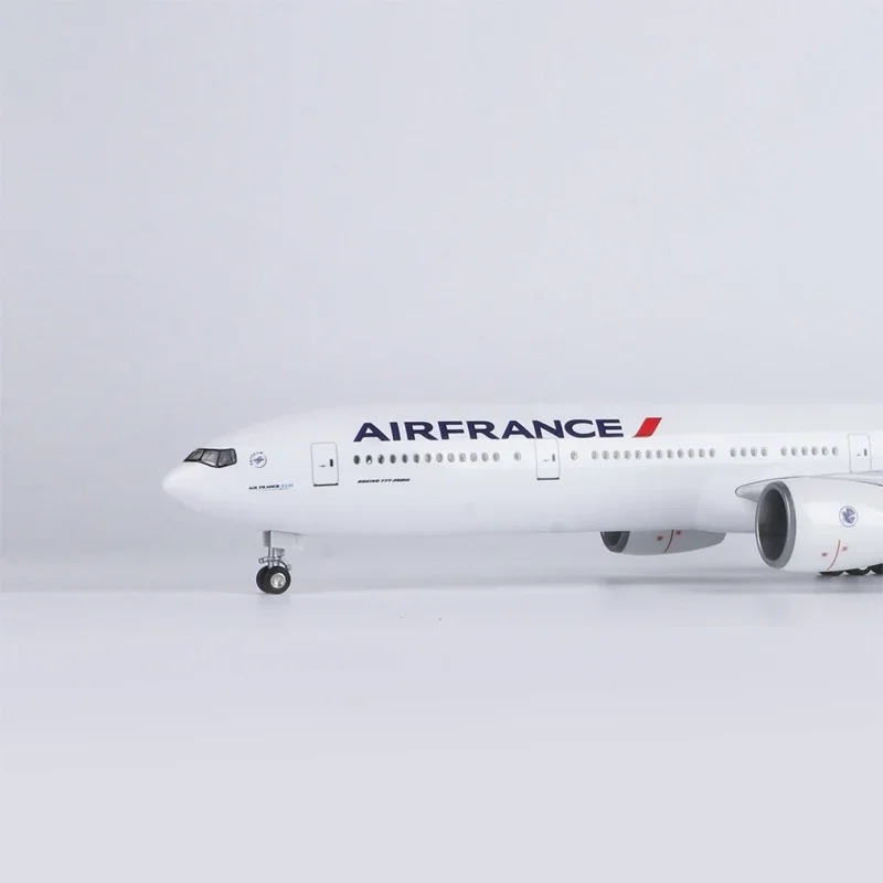 47CM 1/157 Scale B777 Aircraft Air France Airlines Model W Light and Wheel Landing Gear Plastic Resin Plane Toy F Collection