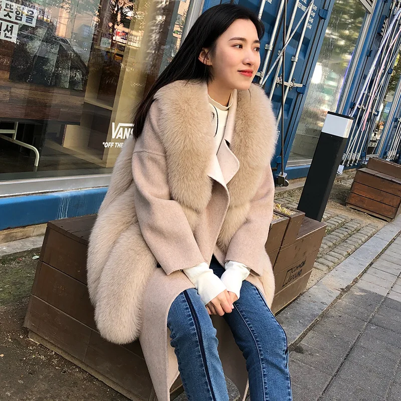 

Black Short Faux Fur Vests Stripe Loose V-neck Furry Jackets Fluffy Warm Thick Sleeveless Faux Rabbit Plush Coats Luxury Elegant